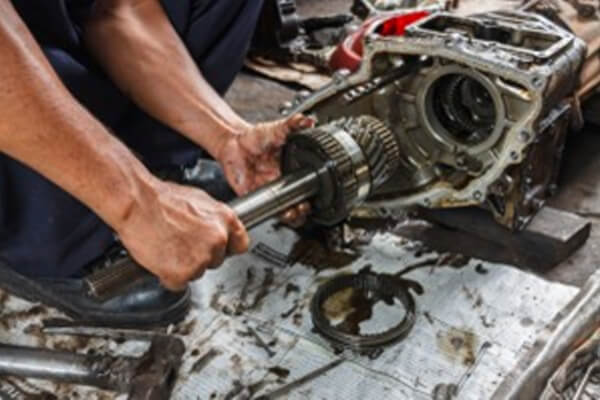 Alvizo's Transmission and Auto Repair business image in Ridgecrest, CA